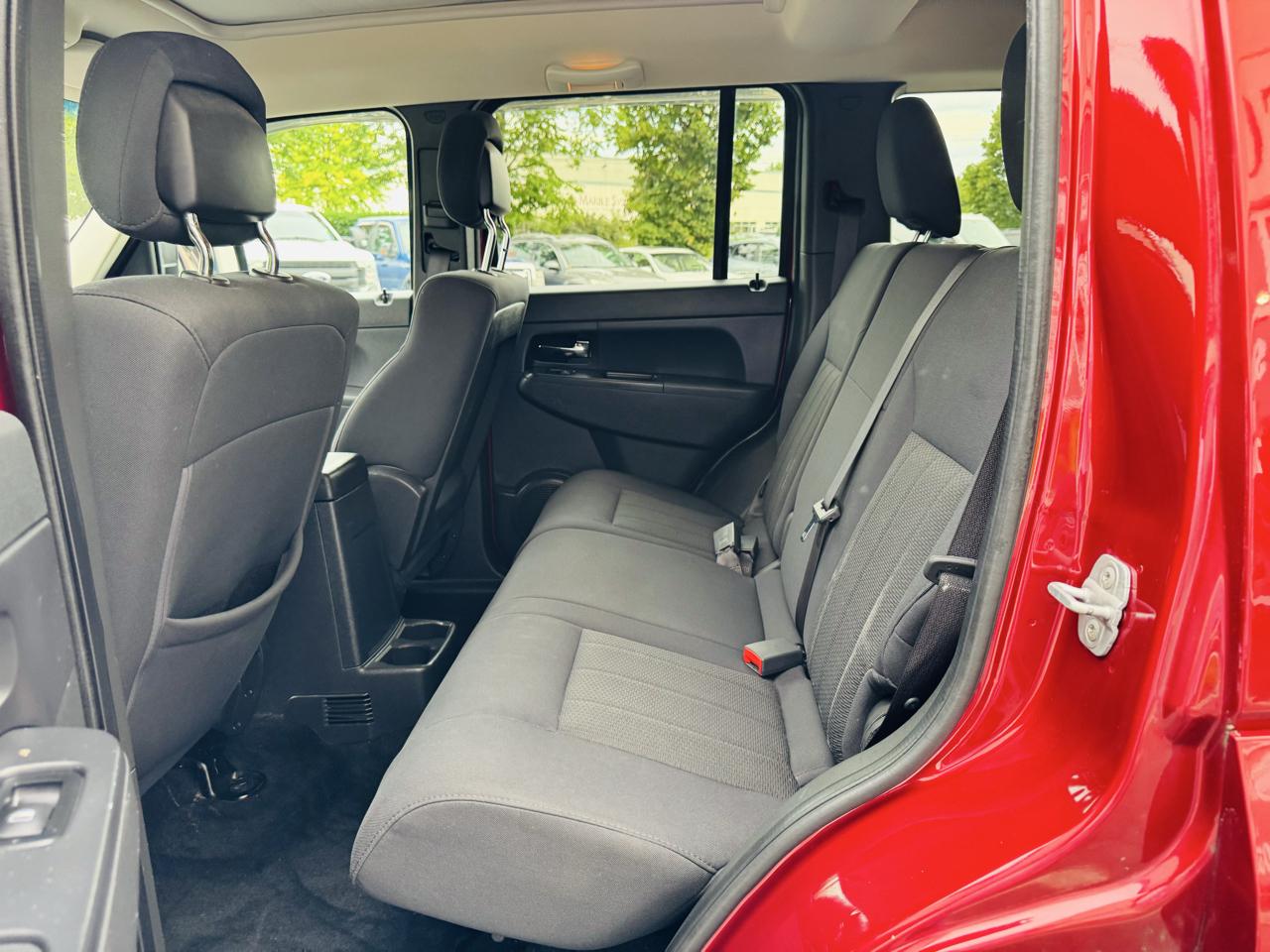 Jeep Liberty Sport 4WD 2012