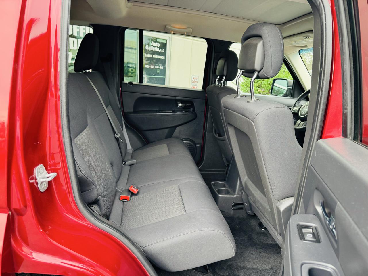 Jeep Liberty Sport 4WD 2012