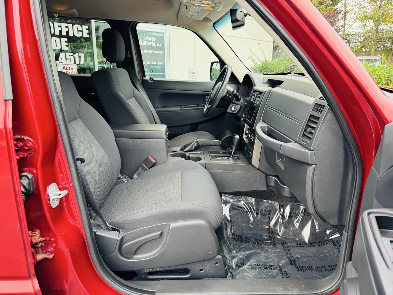 Jeep Liberty Sport 4WD 2012