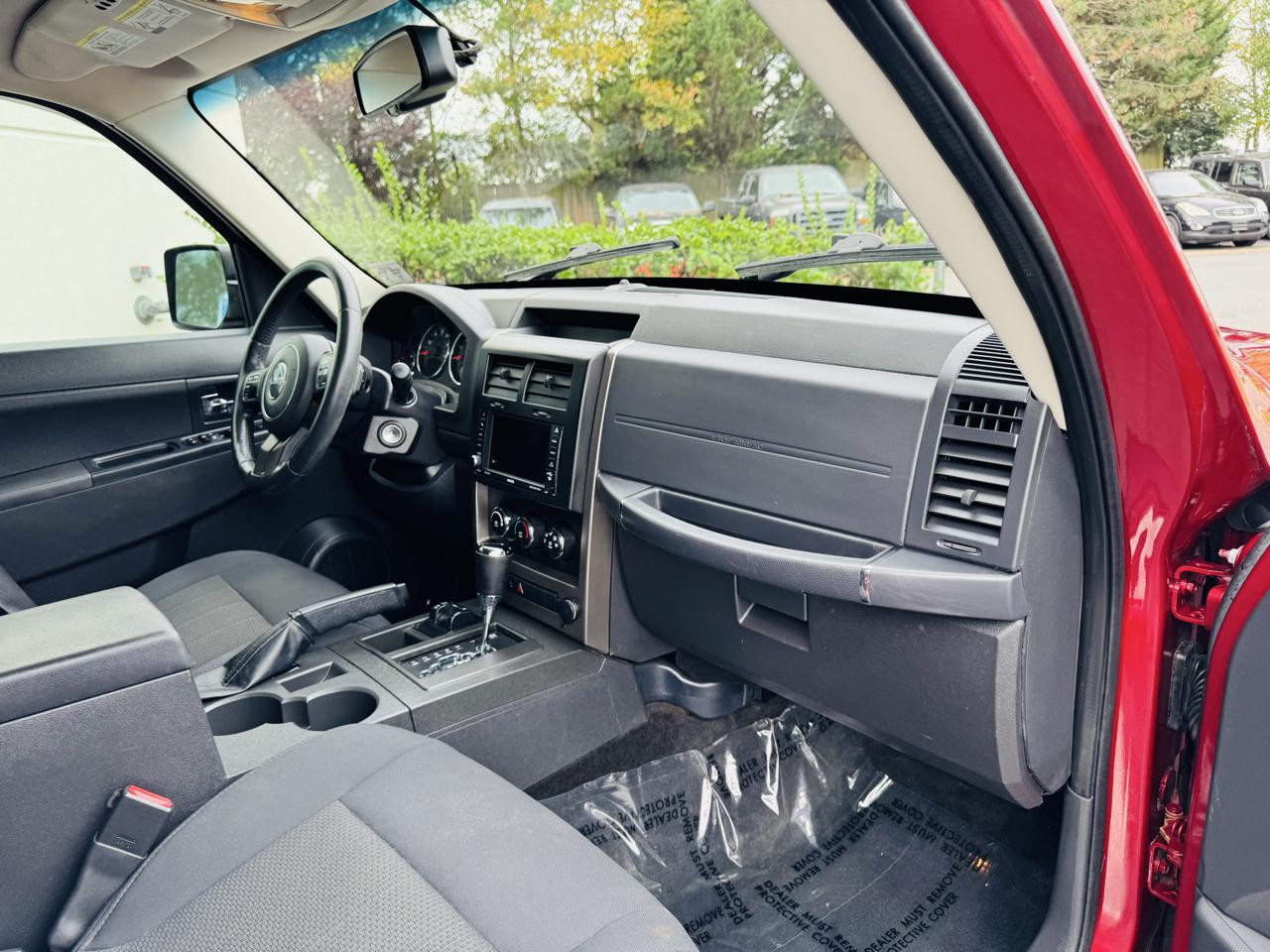 Jeep Liberty Sport 4WD 2012
