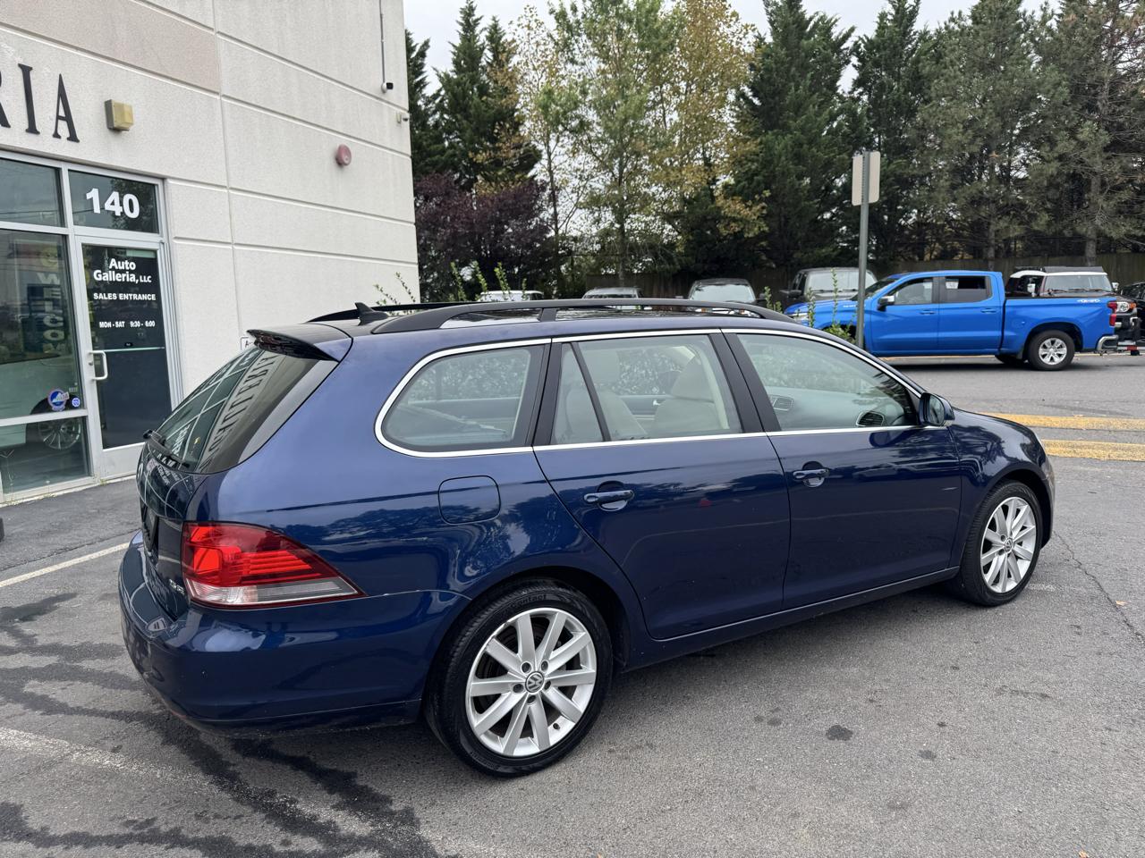 Volkswagen Jetta SportWagen 2.5L SE PZEV 2014