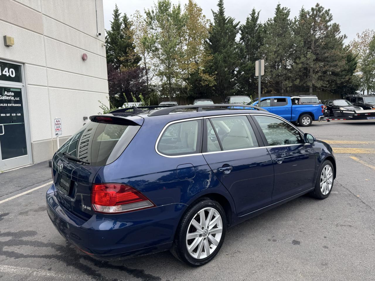 Volkswagen Jetta SportWagen 2.5L SE PZEV 2014