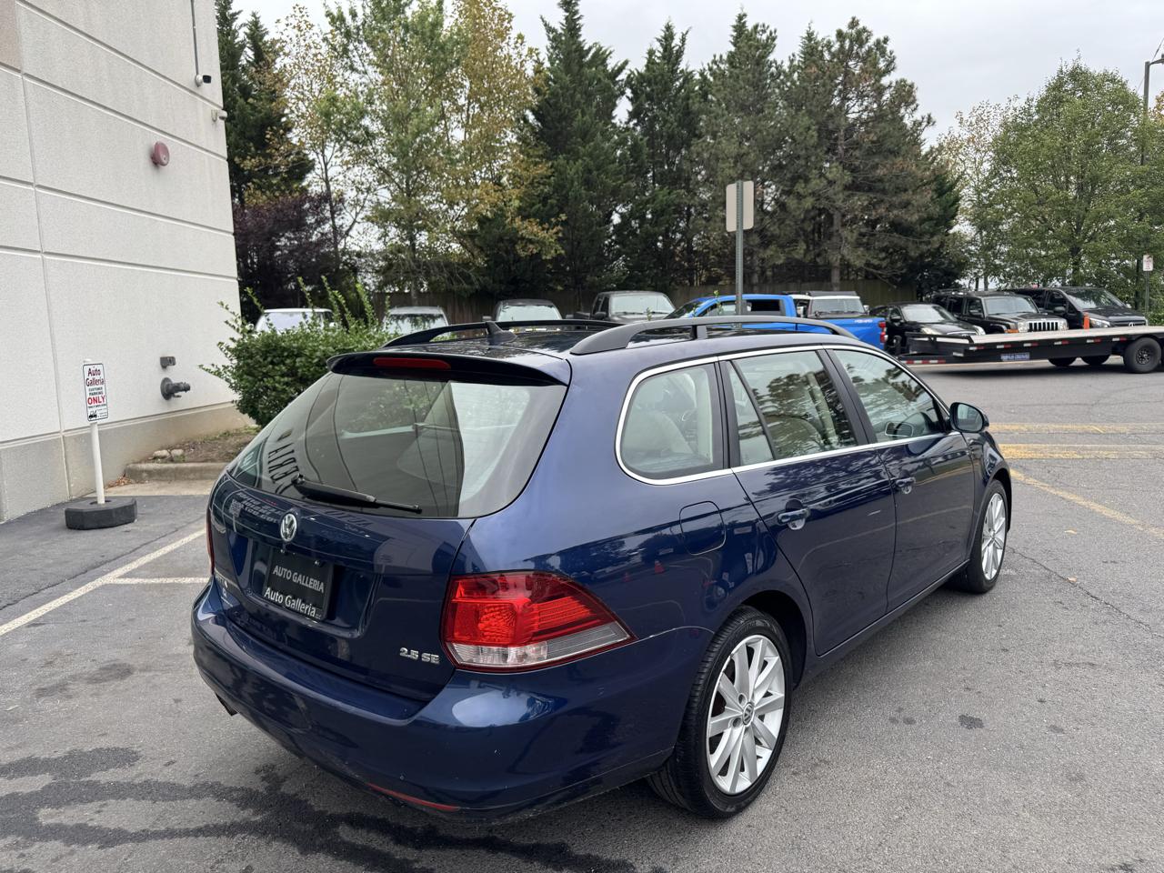 Volkswagen Jetta SportWagen 2.5L SE PZEV 2014