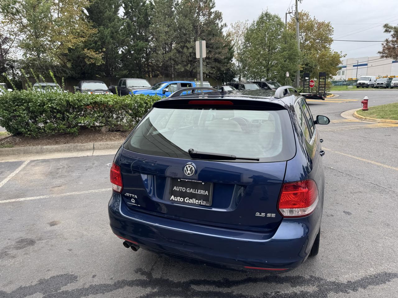 Volkswagen Jetta SportWagen 2.5L SE PZEV 2014