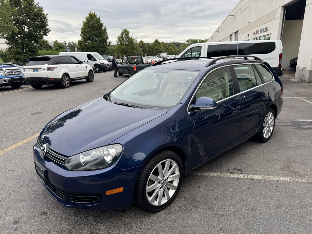 Volkswagen Jetta SportWagen 2.5L SE PZEV 2014