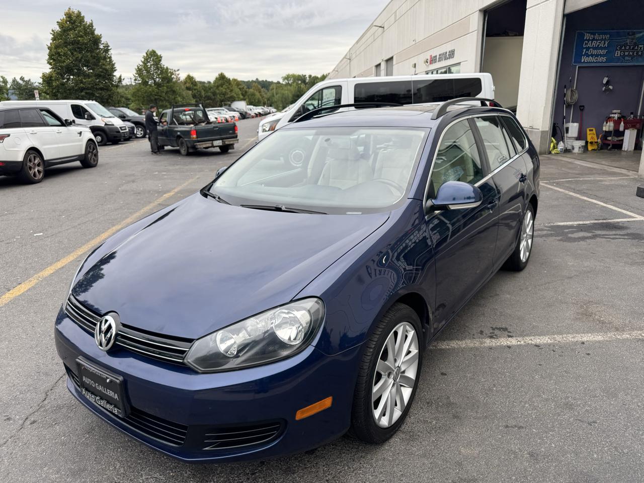 Volkswagen Jetta SportWagen 2.5L SE PZEV 2014