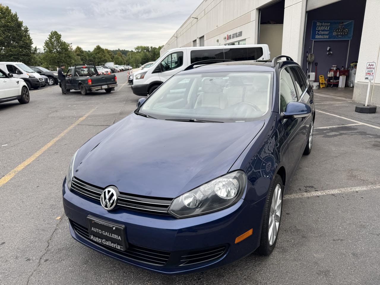 Volkswagen Jetta SportWagen 2.5L SE PZEV 2014