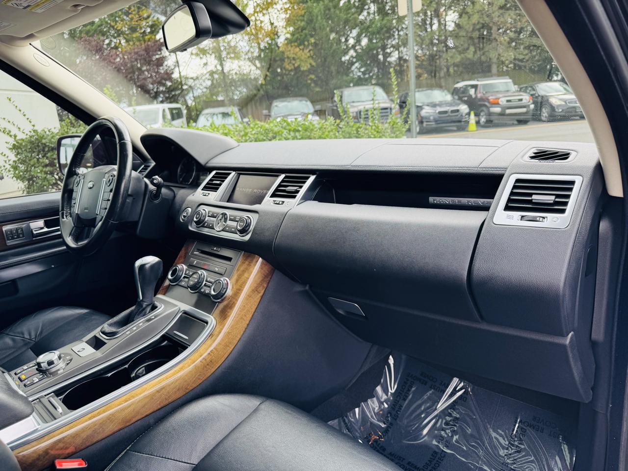 Land Rover Range Rover Sport 4WD 4dr HSE LUX 2011