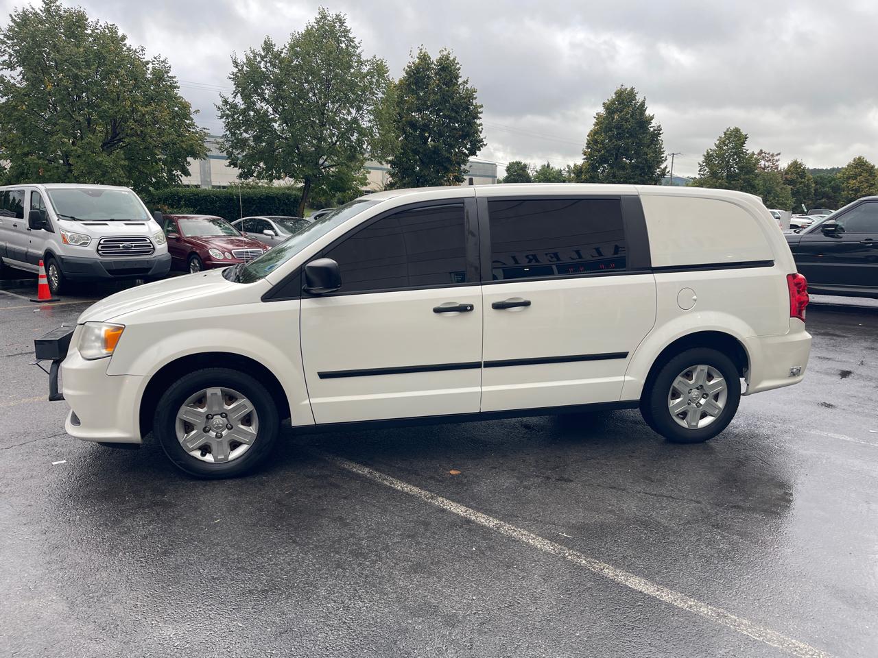 RAM Cargo Van Base 2013