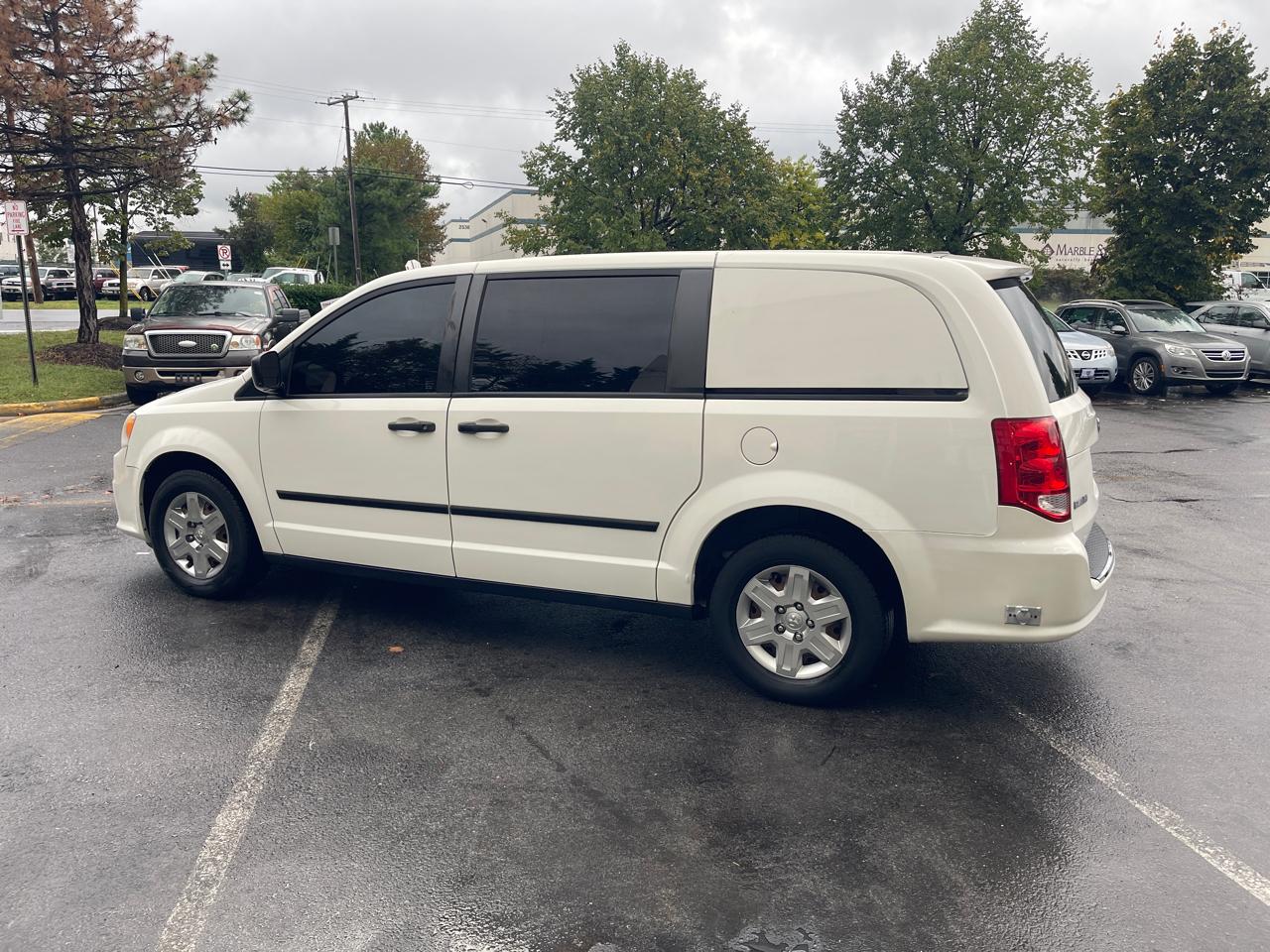 RAM Cargo Van Base 2013