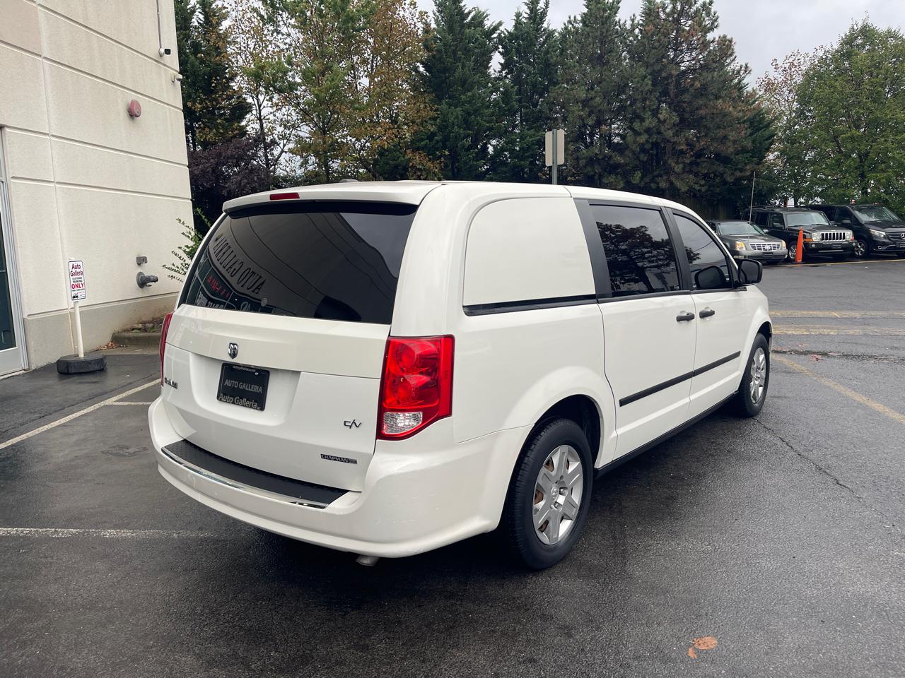 RAM Cargo Van Base 2013