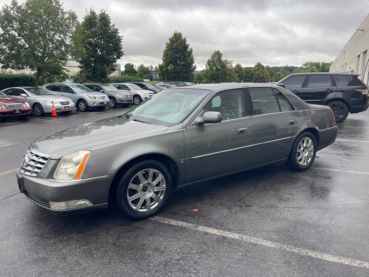 Cadillac DTS Sedan 2007