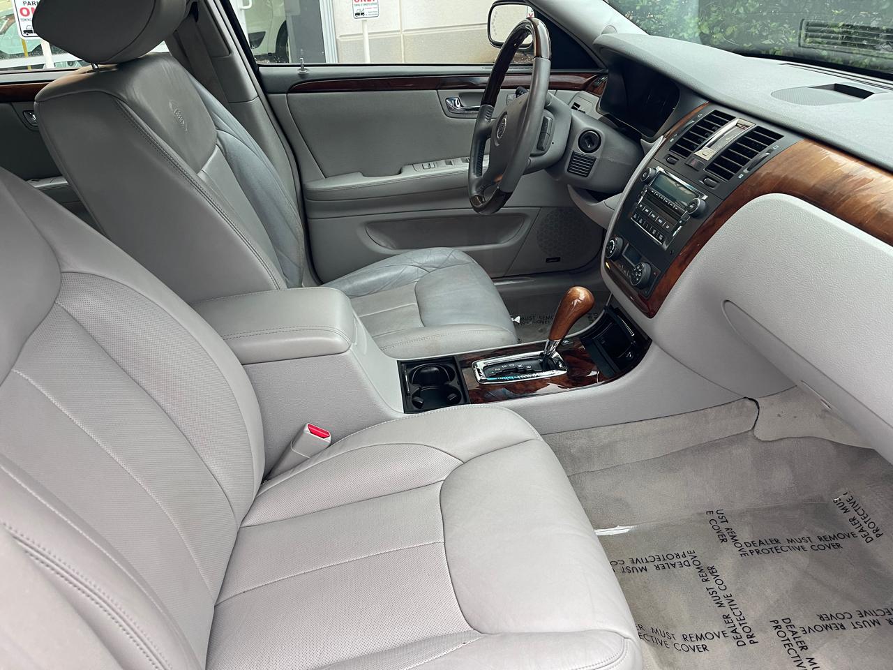 Cadillac DTS Sedan 2007