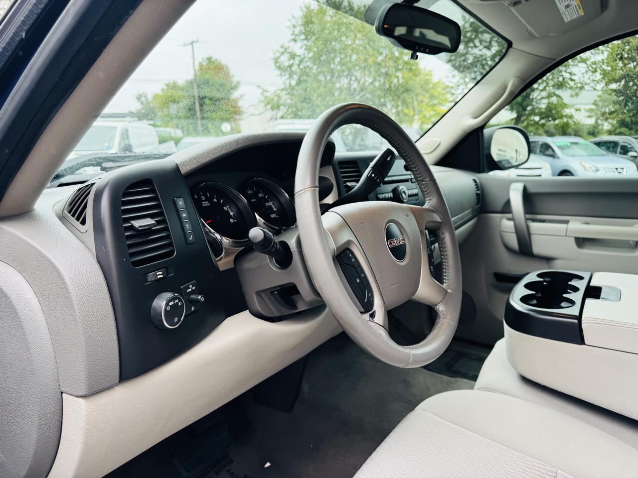 GMC Sierra 1500 SLE Crew Cab 4WD 2013