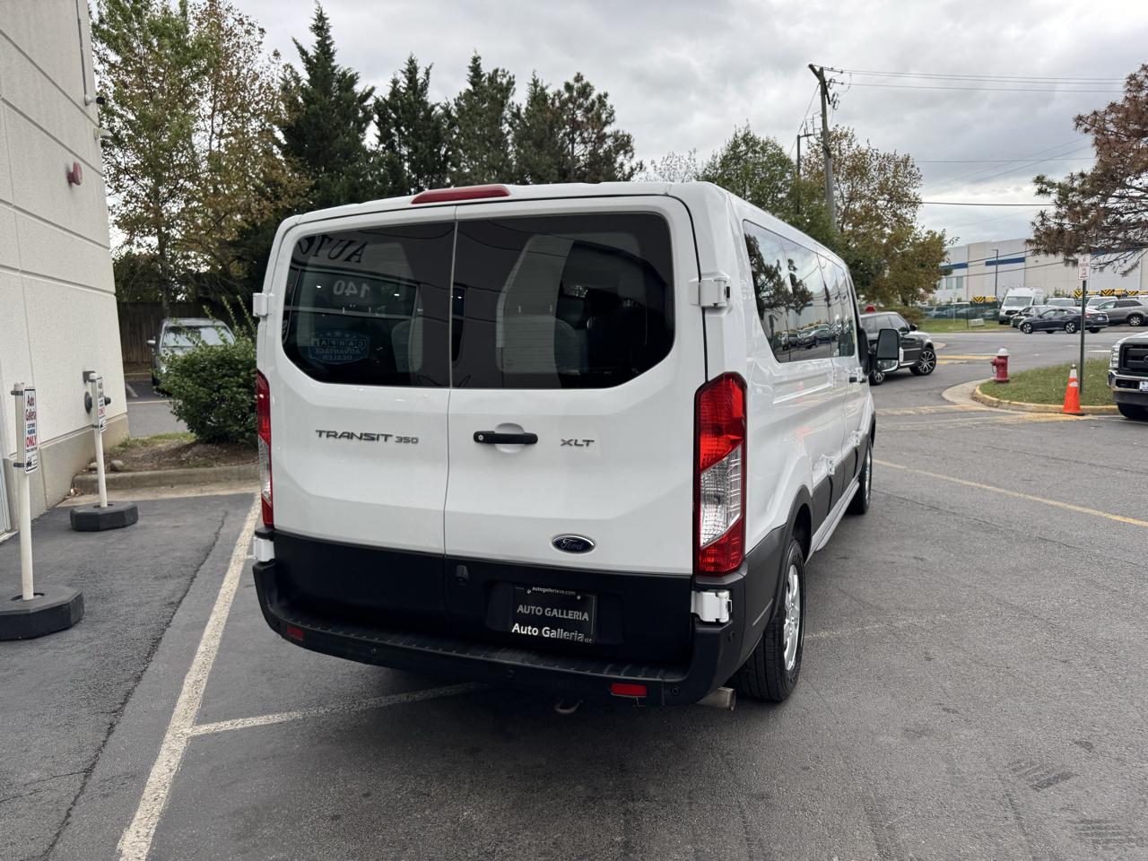 Ford Transit 350 Wagon Low Roof XL w/Sliding Pass. 148-in. WB 2021