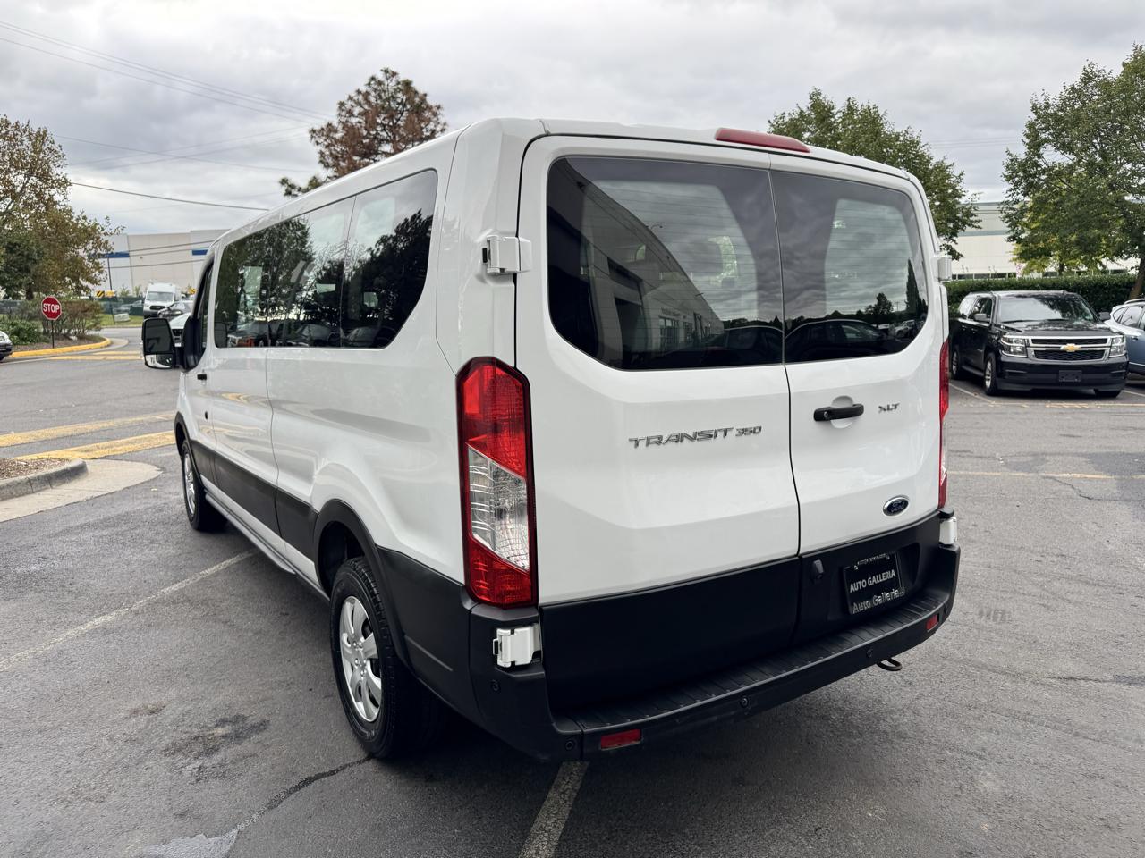 Ford Transit 350 Wagon Low Roof XL w/Sliding Pass. 148-in. WB 2021