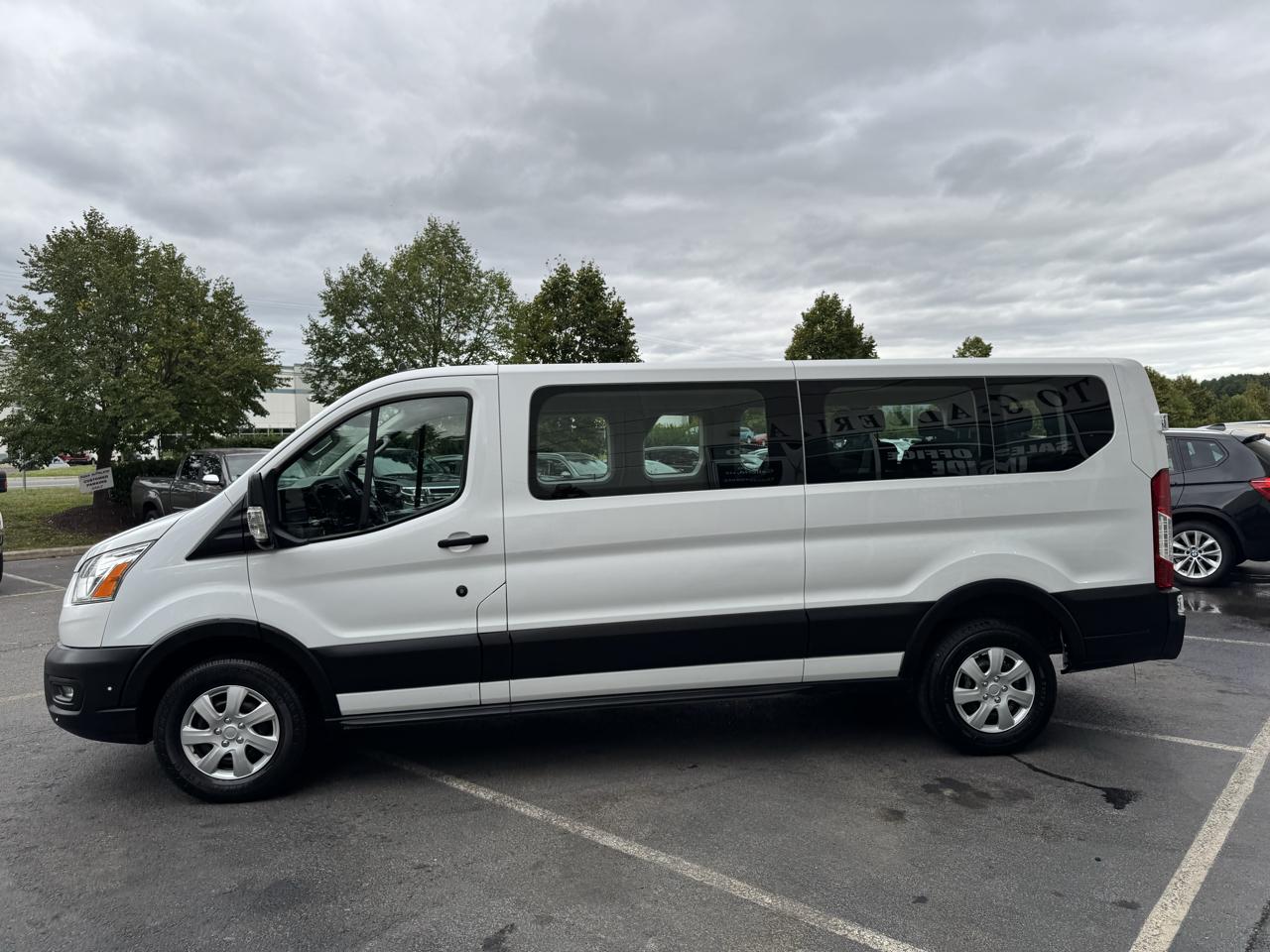 Ford Transit 350 Wagon Low Roof XL w/Sliding Pass. 148-in. WB 2021