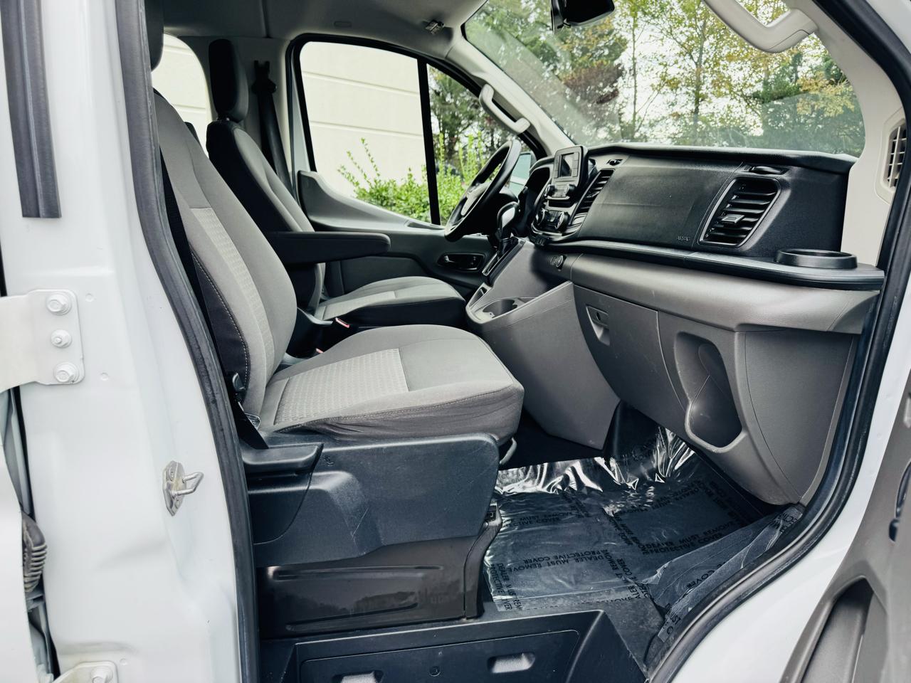 Ford Transit 350 Wagon Low Roof XL w/Sliding Pass. 148-in. WB 2021