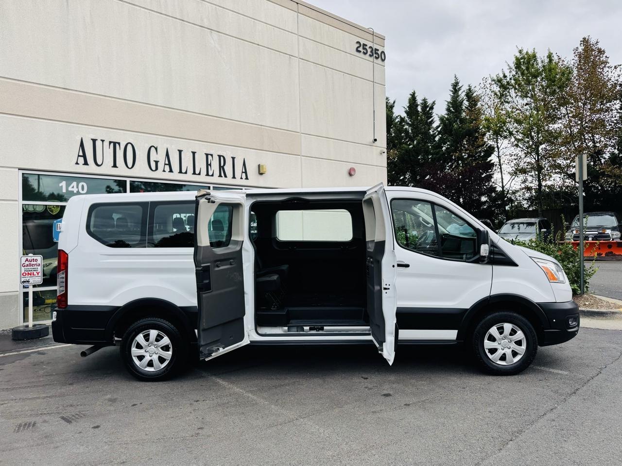 Ford Transit 350 Wagon Low Roof XL w/Sliding Pass. 148-in. WB 2021