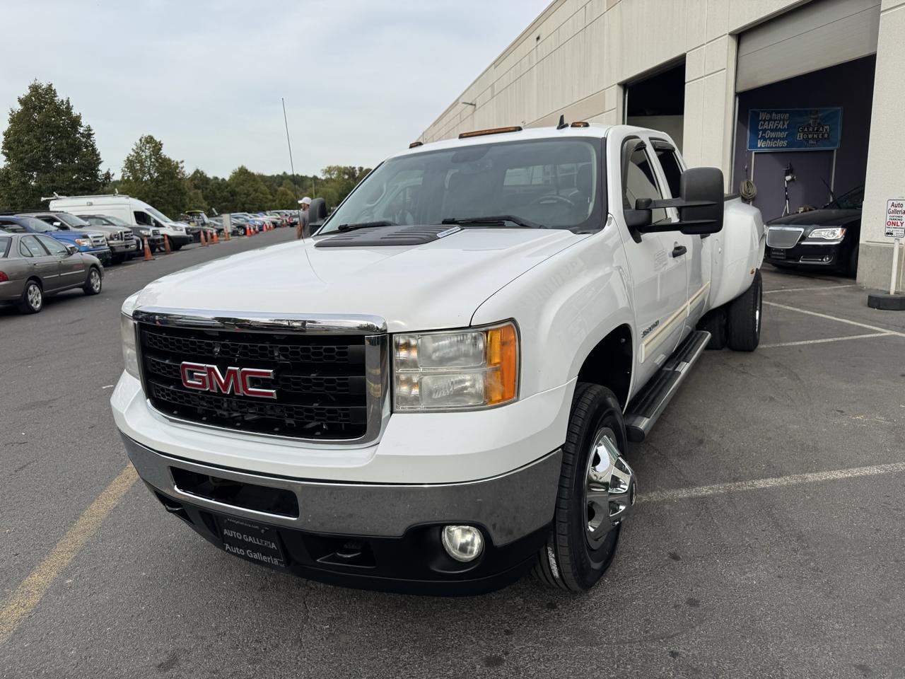 GMC Sierra 3500HD SLE Crew Cab 4WD 2011