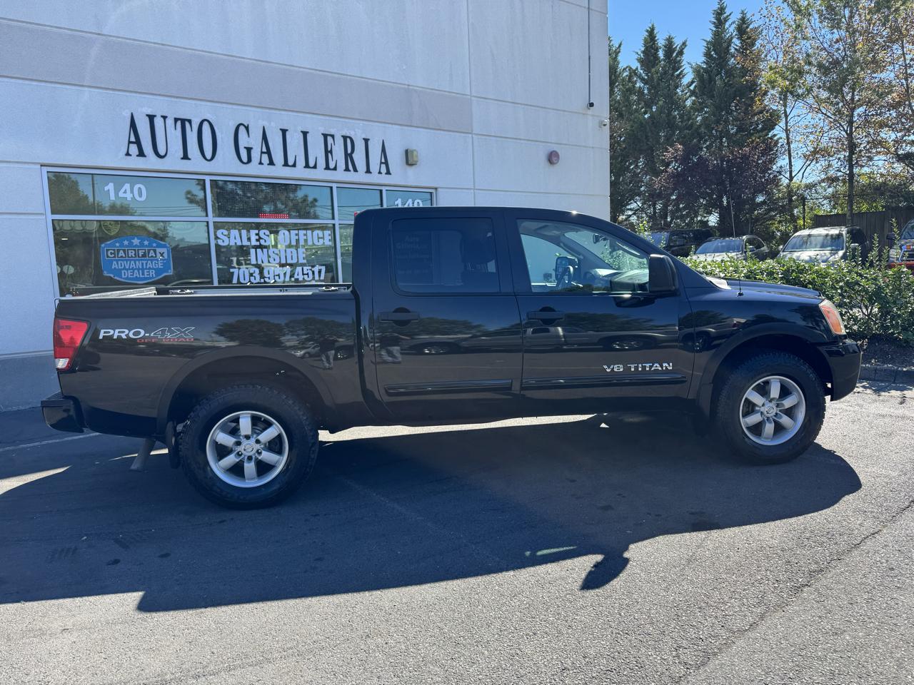 Nissan Titan SV Crew Cab 4WD 2011