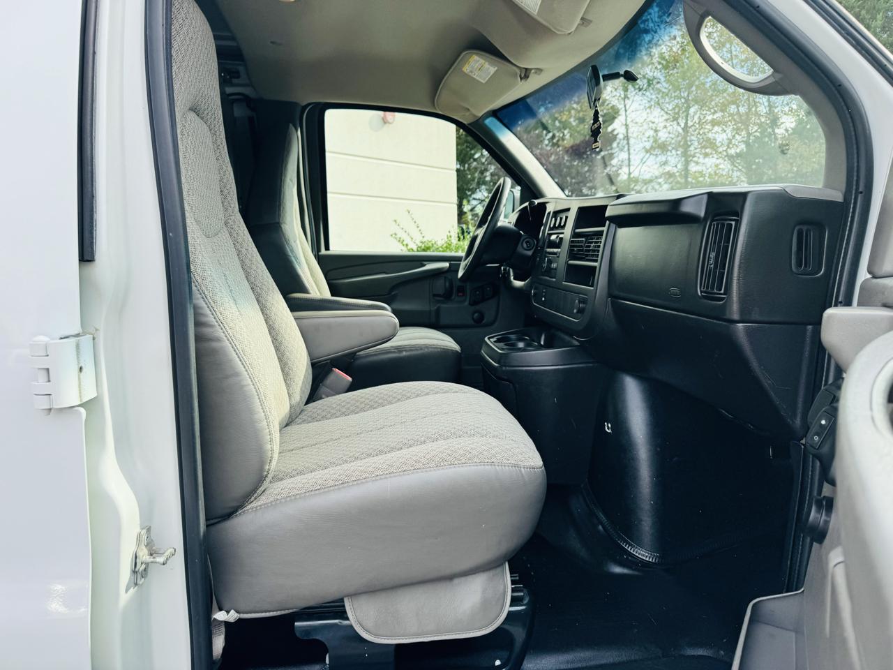 GMC Savana G2500 Cargo 2009