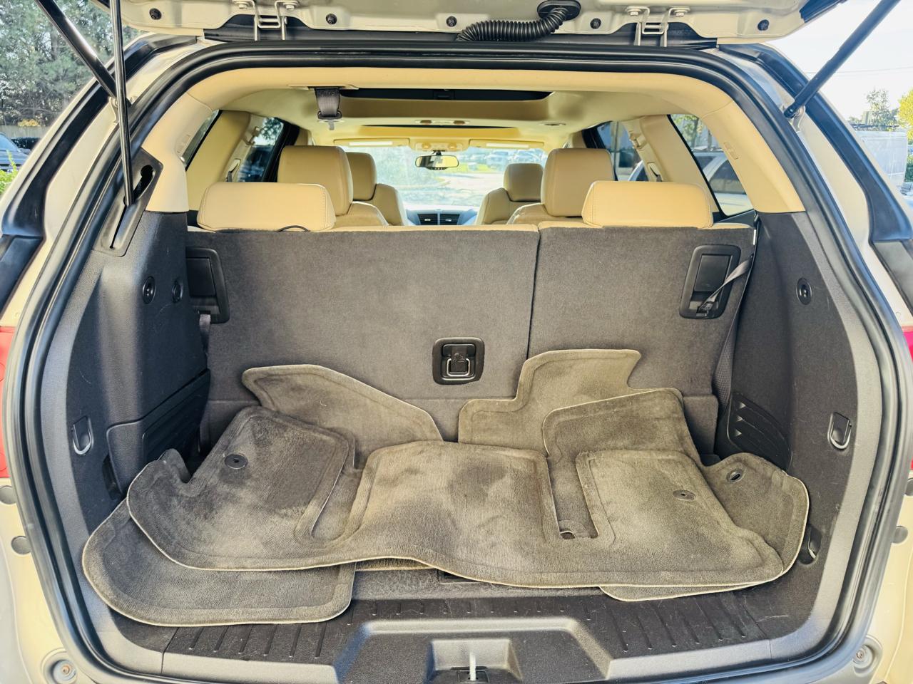 Chevrolet Traverse LTZ AWD 2011
