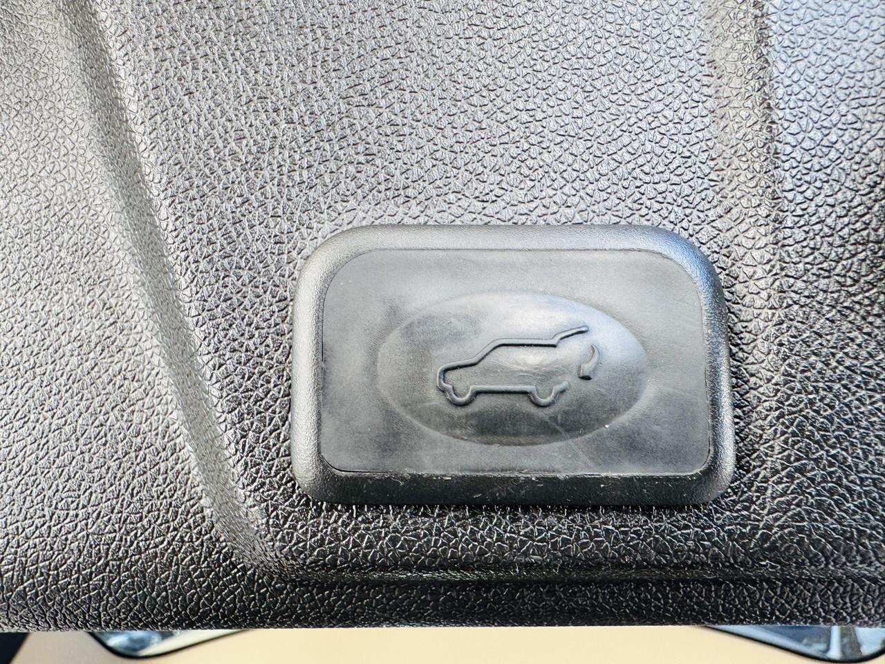 Chevrolet Traverse LTZ AWD 2011