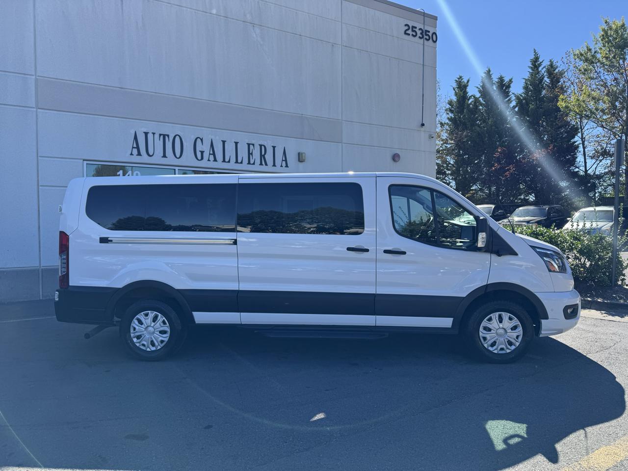 Ford Transit 350 Wagon Low Roof XLT w/Sliding Pass. 148-in. WB 2023