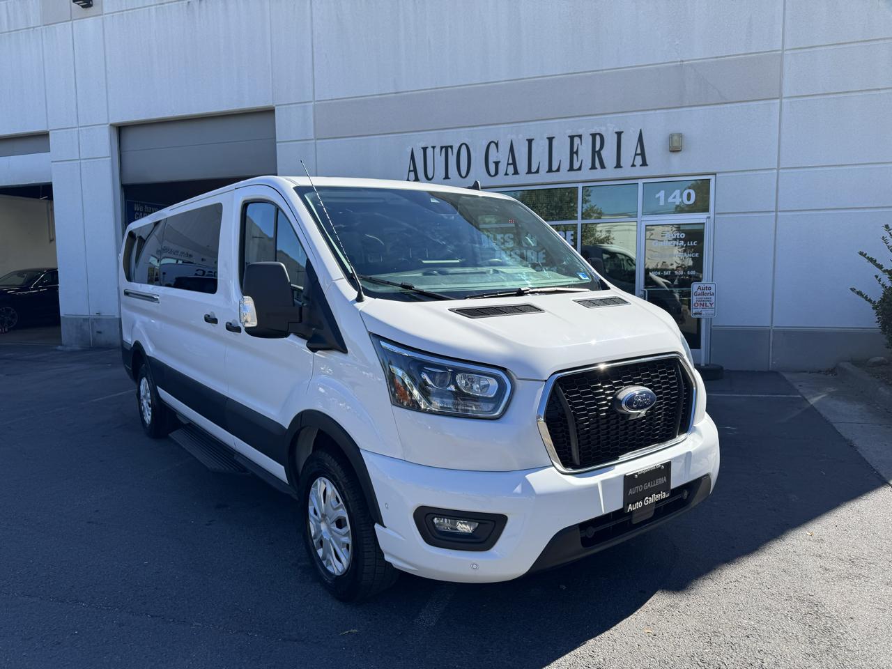 Ford Transit 350 Wagon Low Roof XLT w/Sliding Pass. 148-in. WB 2023
