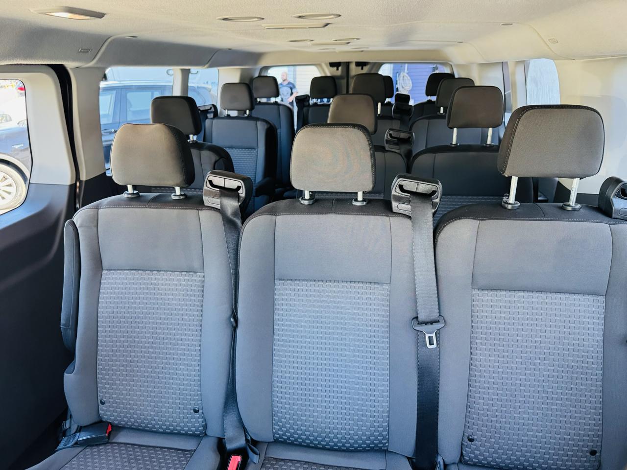 Ford Transit 350 Wagon Low Roof XLT w/Sliding Pass. 148-in. WB 2023