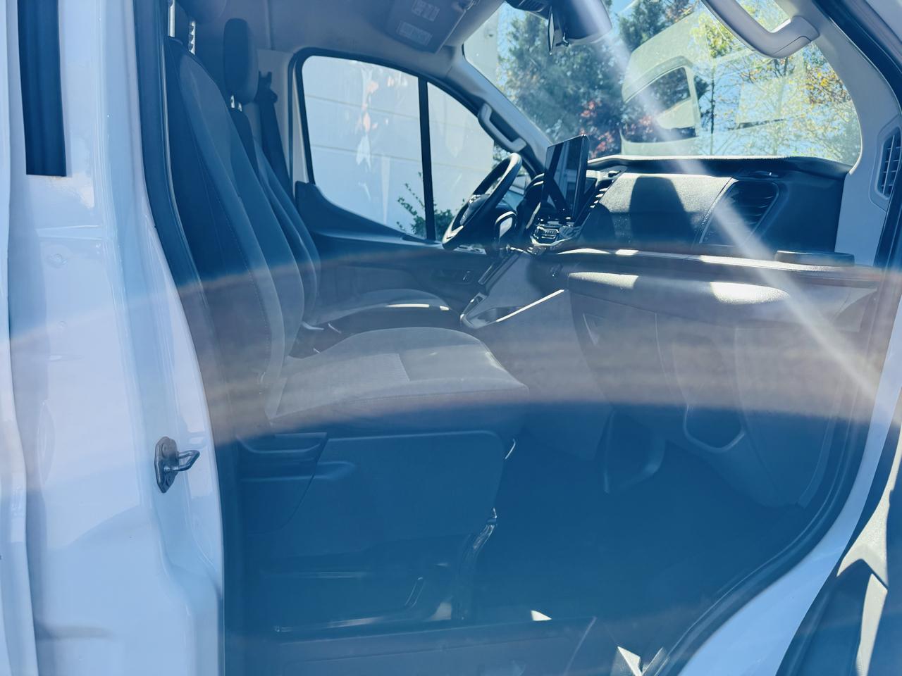 Ford Transit 350 Wagon Low Roof XLT w/Sliding Pass. 148-in. WB 2023