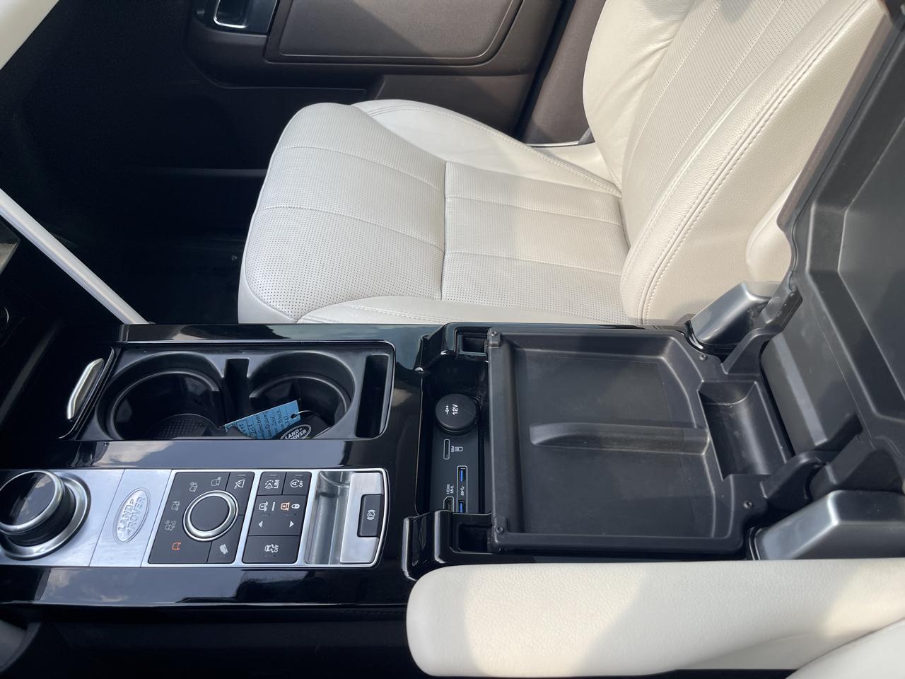Land Rover Discovery HSE Luxury 4D SUV V6 2017
