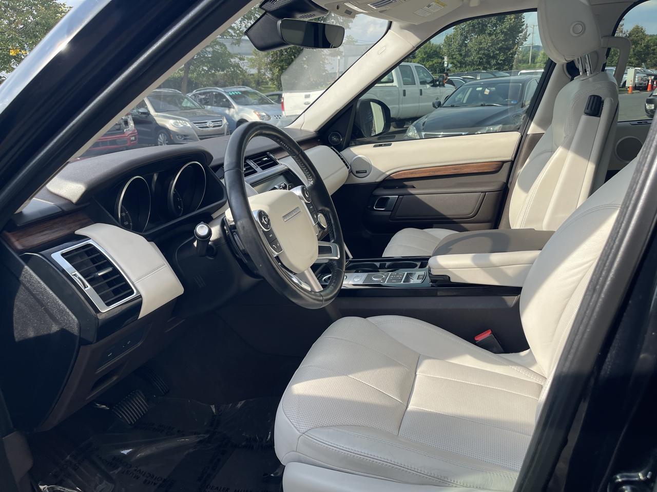Land Rover Discovery HSE Luxury 4D SUV V6 2017