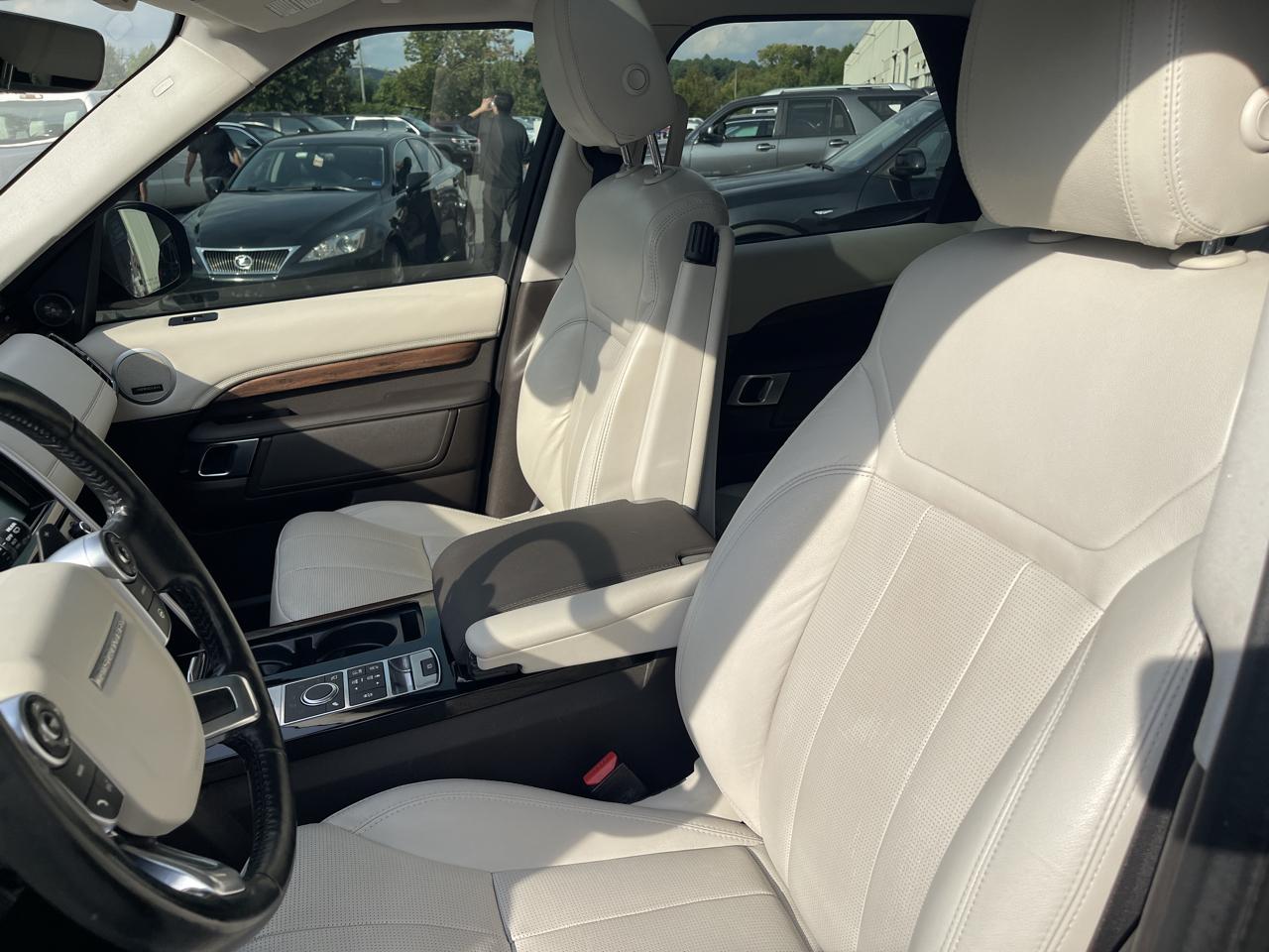 Land Rover Discovery HSE Luxury 4D SUV V6 2017