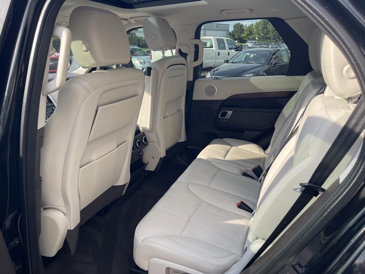 Land Rover Discovery HSE Luxury 4D SUV V6 2017