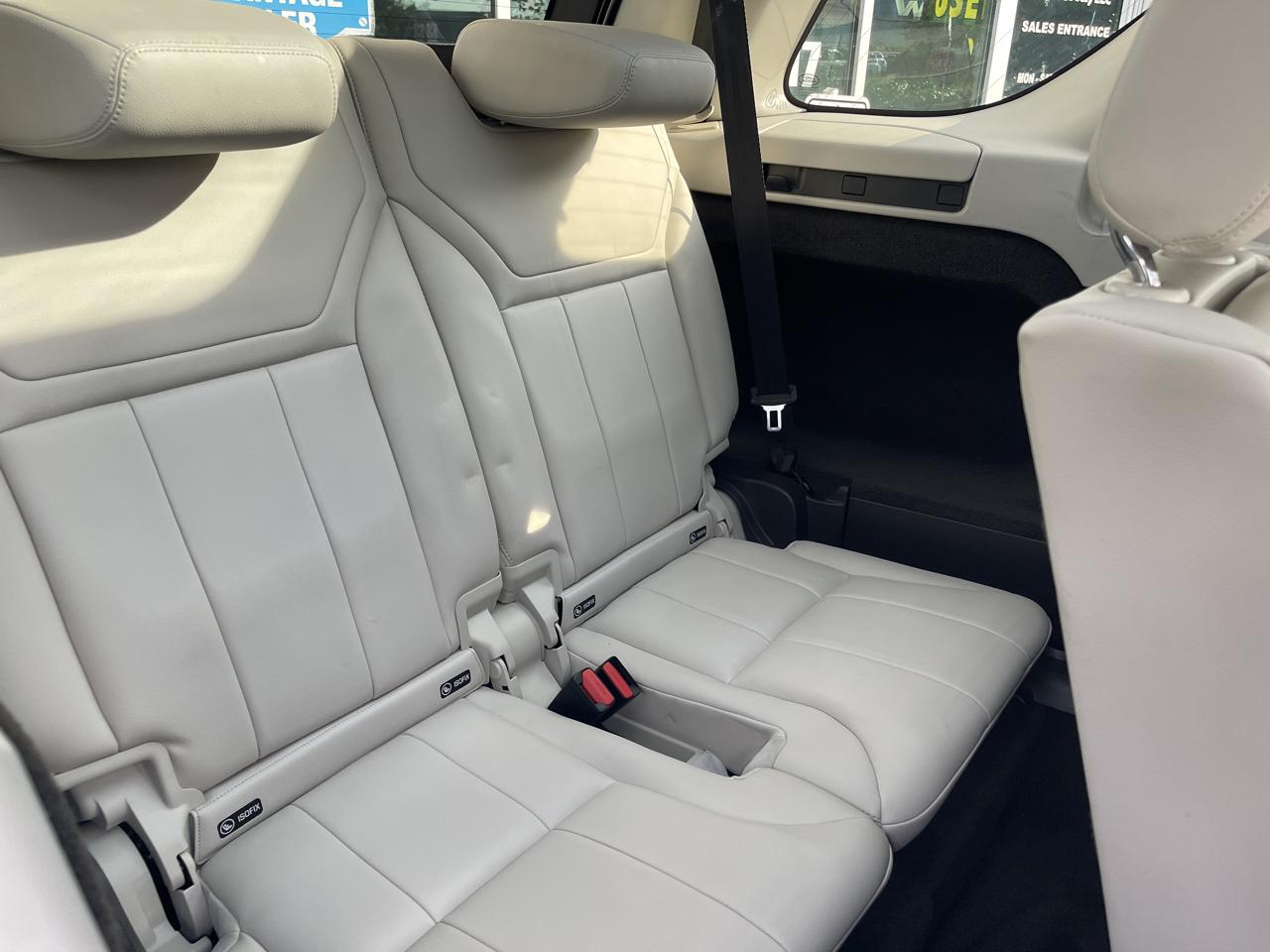 Land Rover Discovery HSE Luxury 4D SUV V6 2017