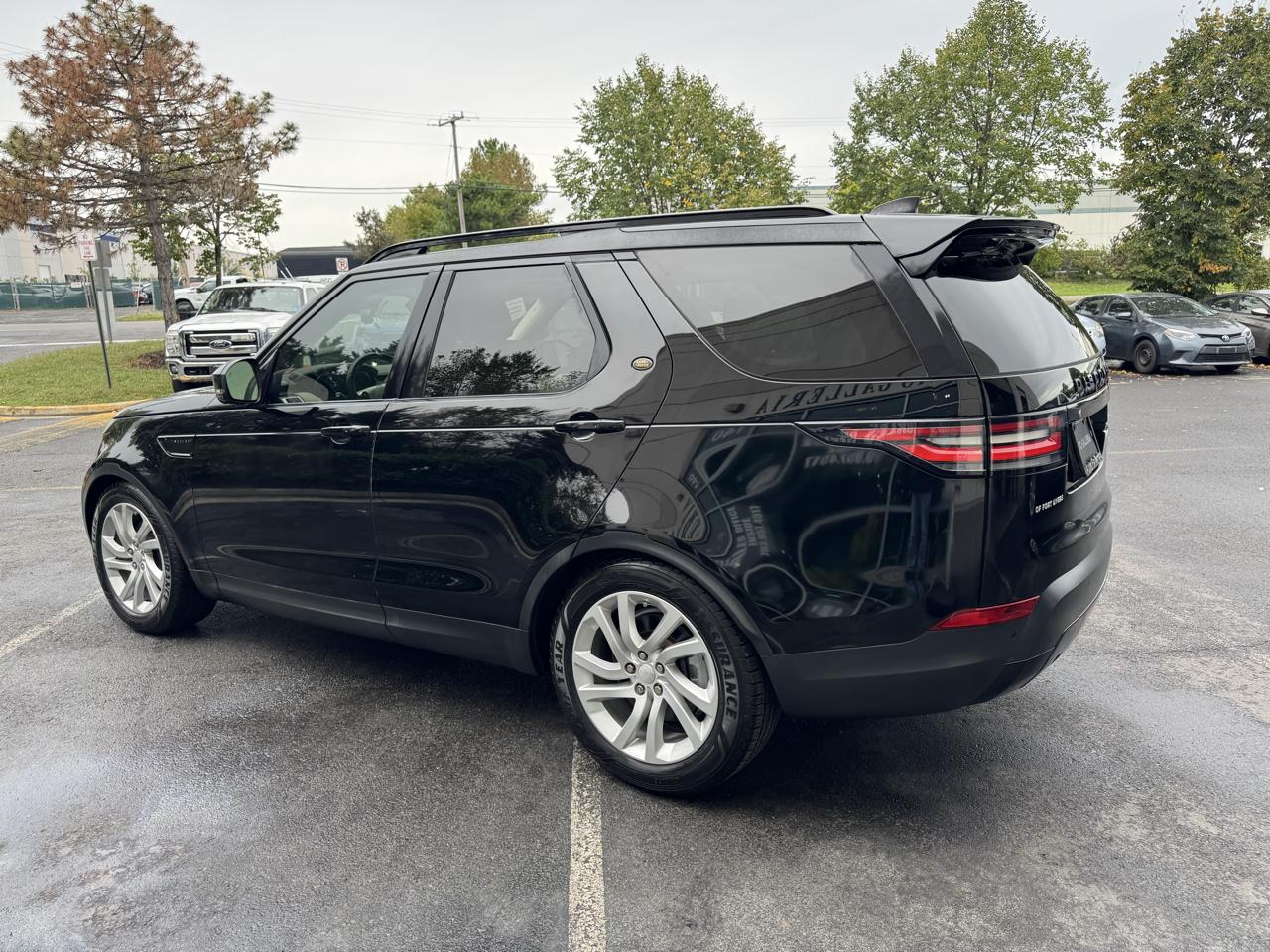 Land Rover Discovery HSE Luxury 4D SUV V6 2017