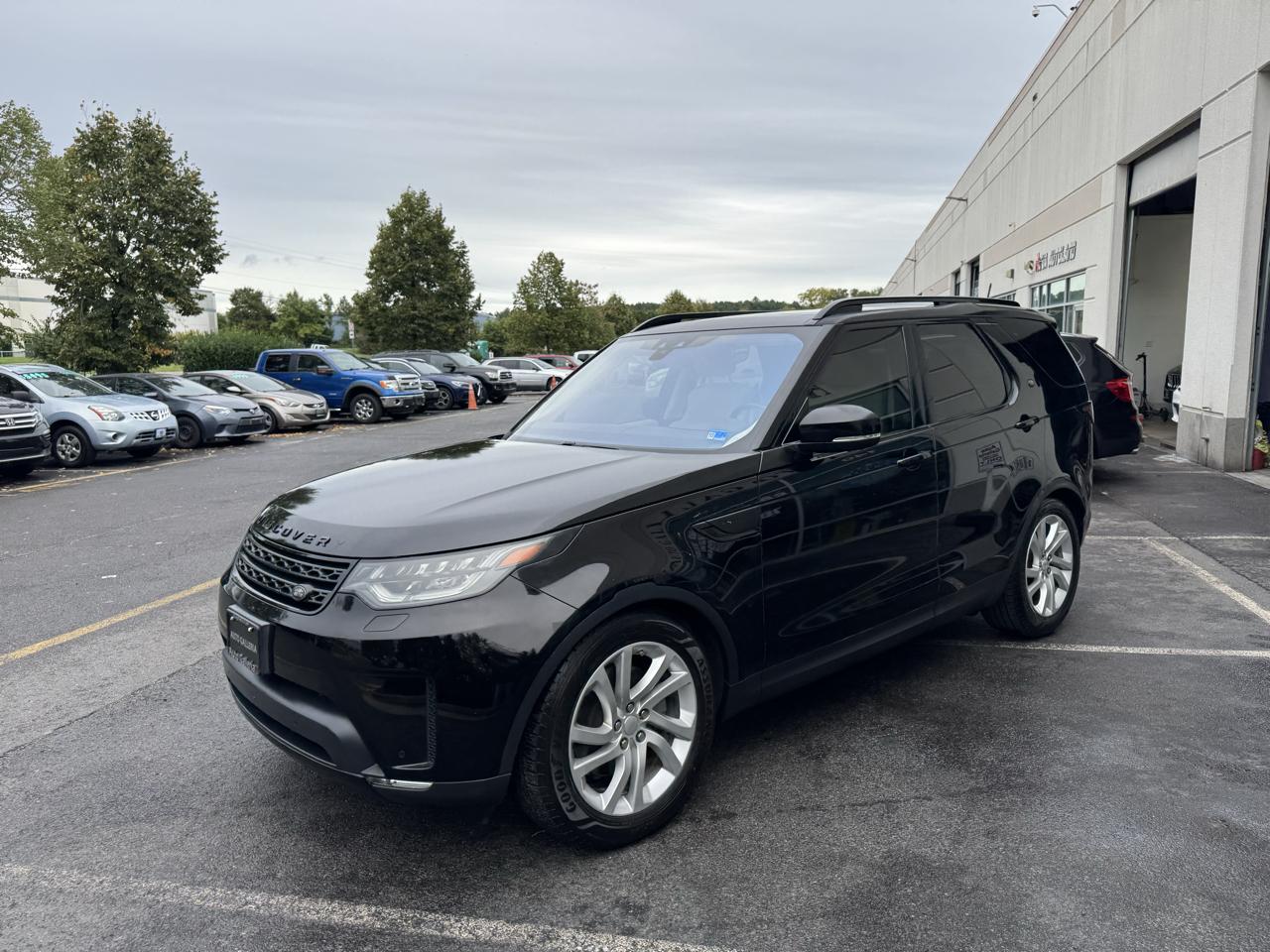 Land Rover Discovery HSE Luxury 4D SUV V6 2017