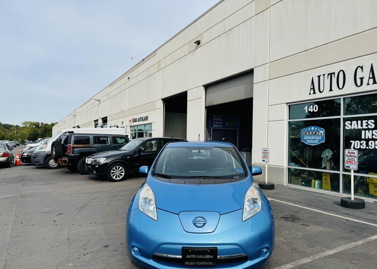 Nissan Leaf SL PLUS Hatchback 2013