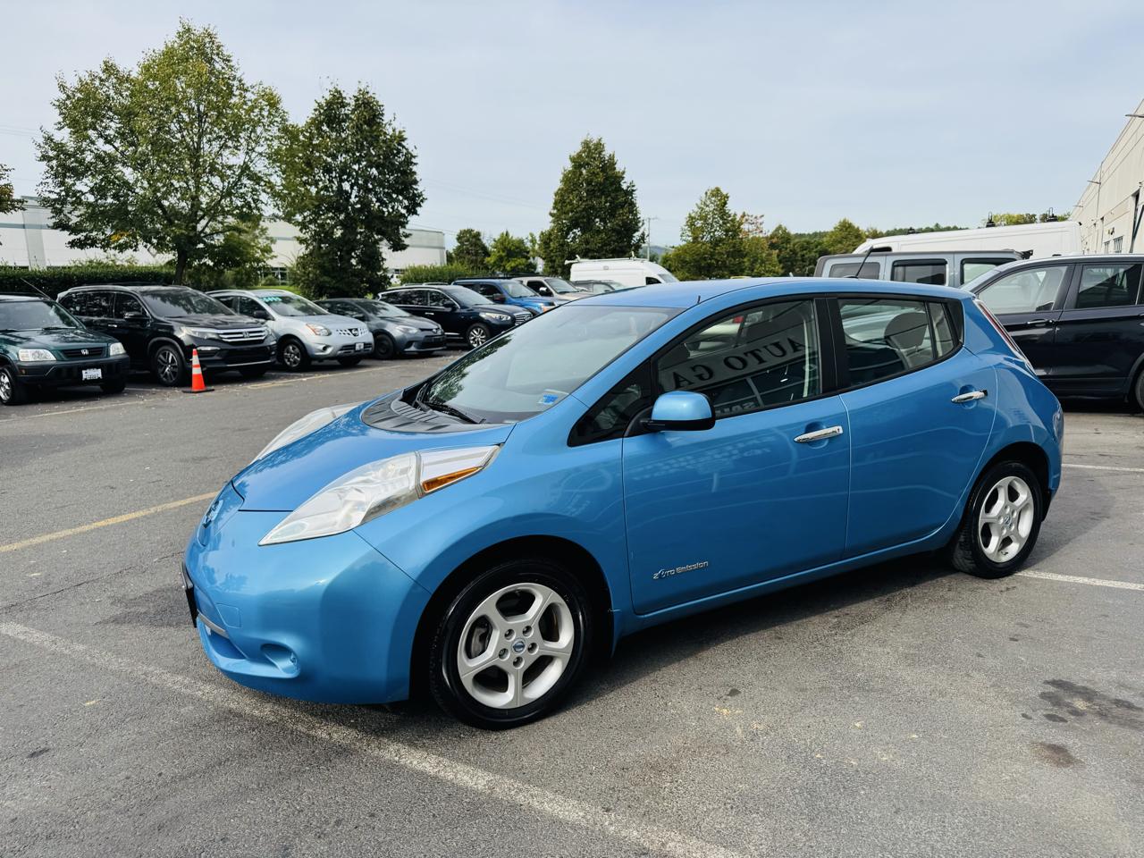 Nissan Leaf SL PLUS Hatchback 2013