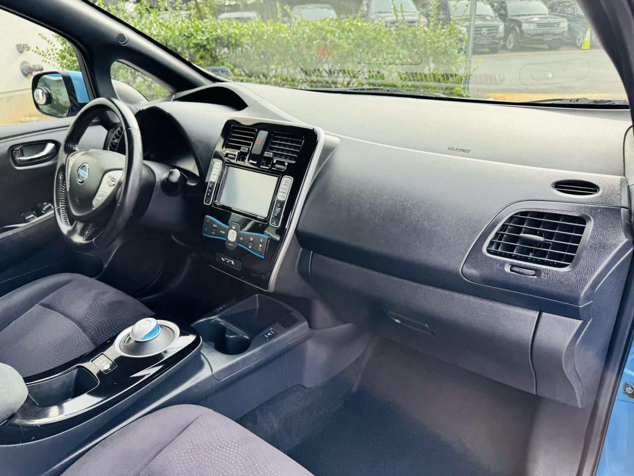 Nissan Leaf SL PLUS Hatchback 2013