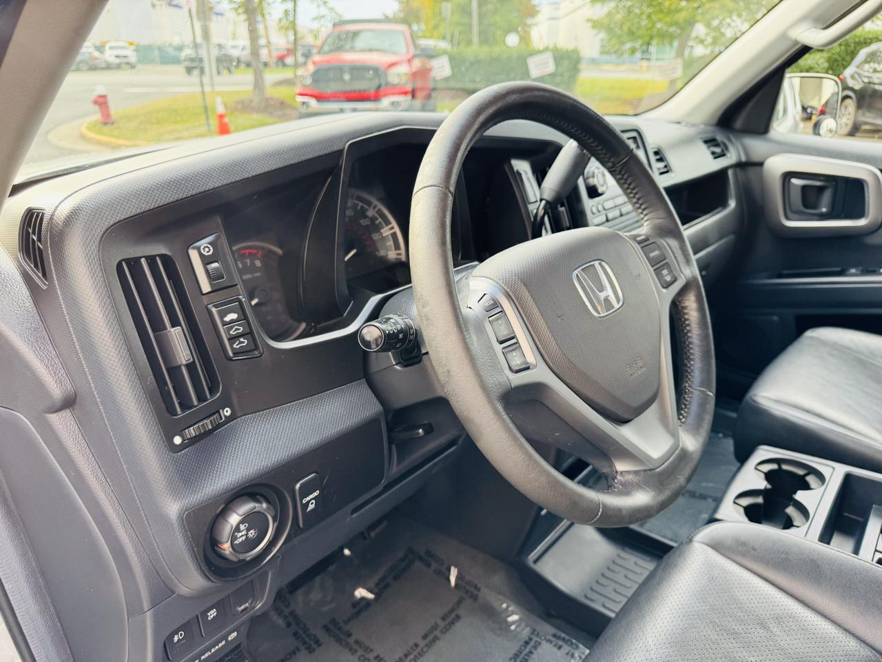 Honda Ridgeline RTL w/ Navigation 2009