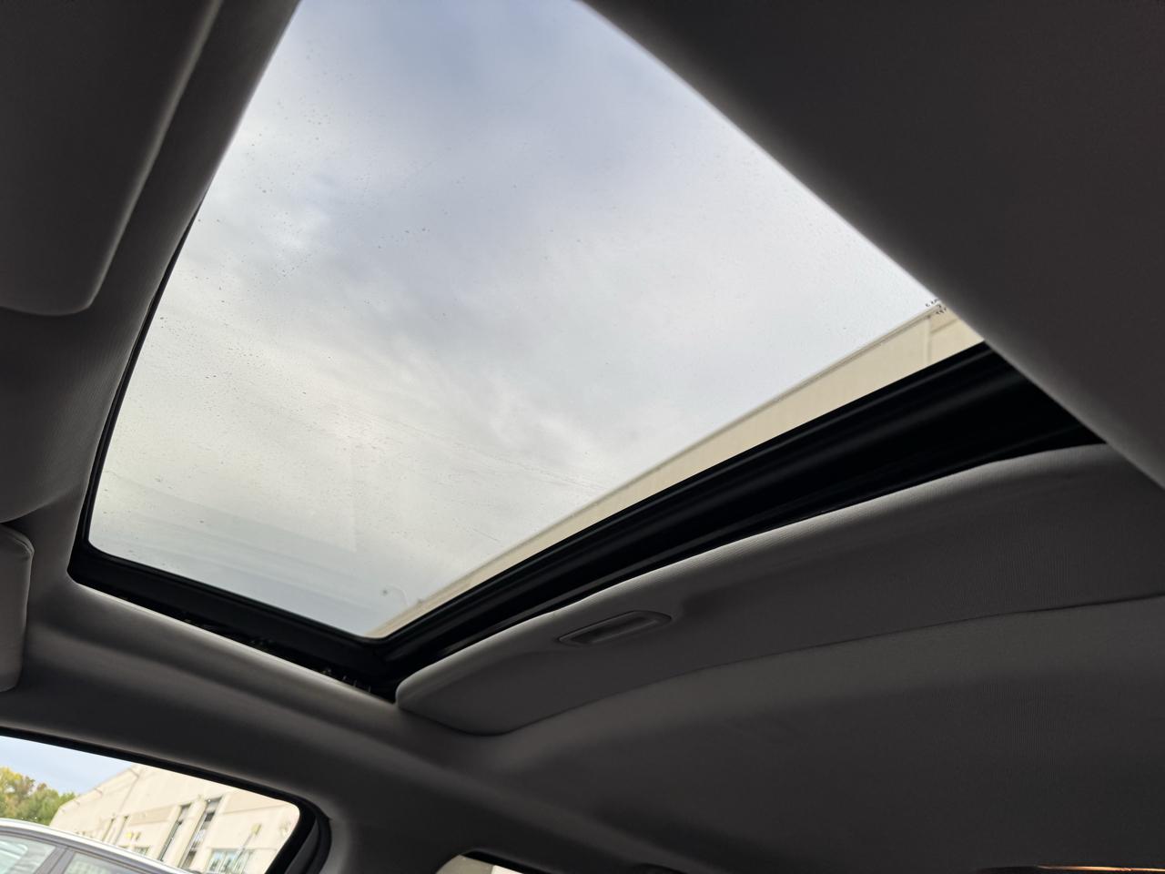 Honda Ridgeline RTL w/ Navigation 2009