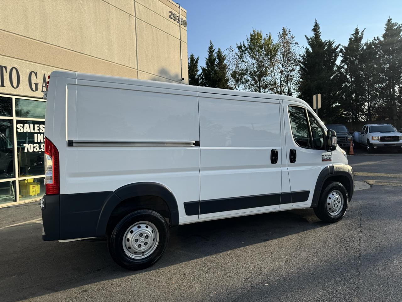 RAM Promaster 1500 Low Roof 136-in. WB 2017