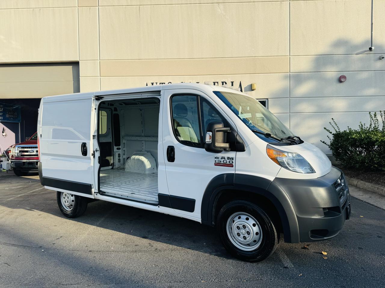 RAM Promaster 1500 Low Roof 136-in. WB 2017