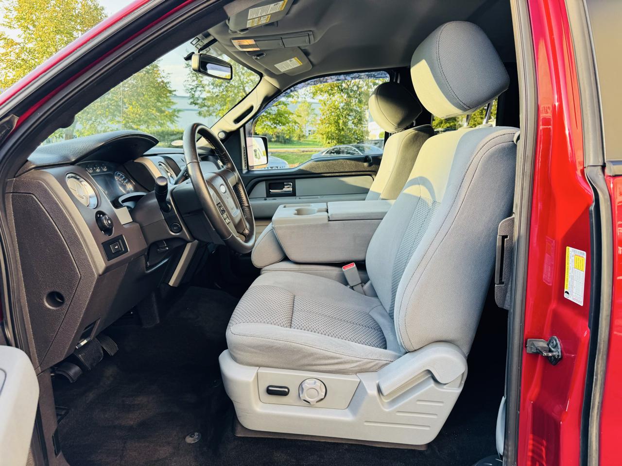 Ford F-150 XLT SuperCab 8-ft. Bed 4WD 2013