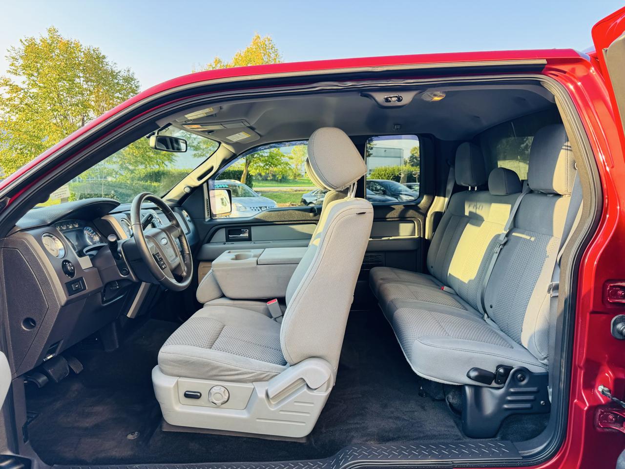 Ford F-150 XLT SuperCab 8-ft. Bed 4WD 2013