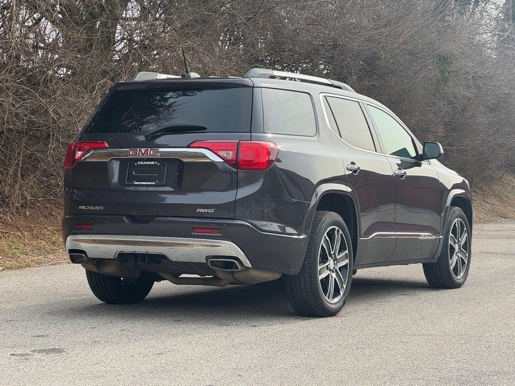 GMC Acadia  2017