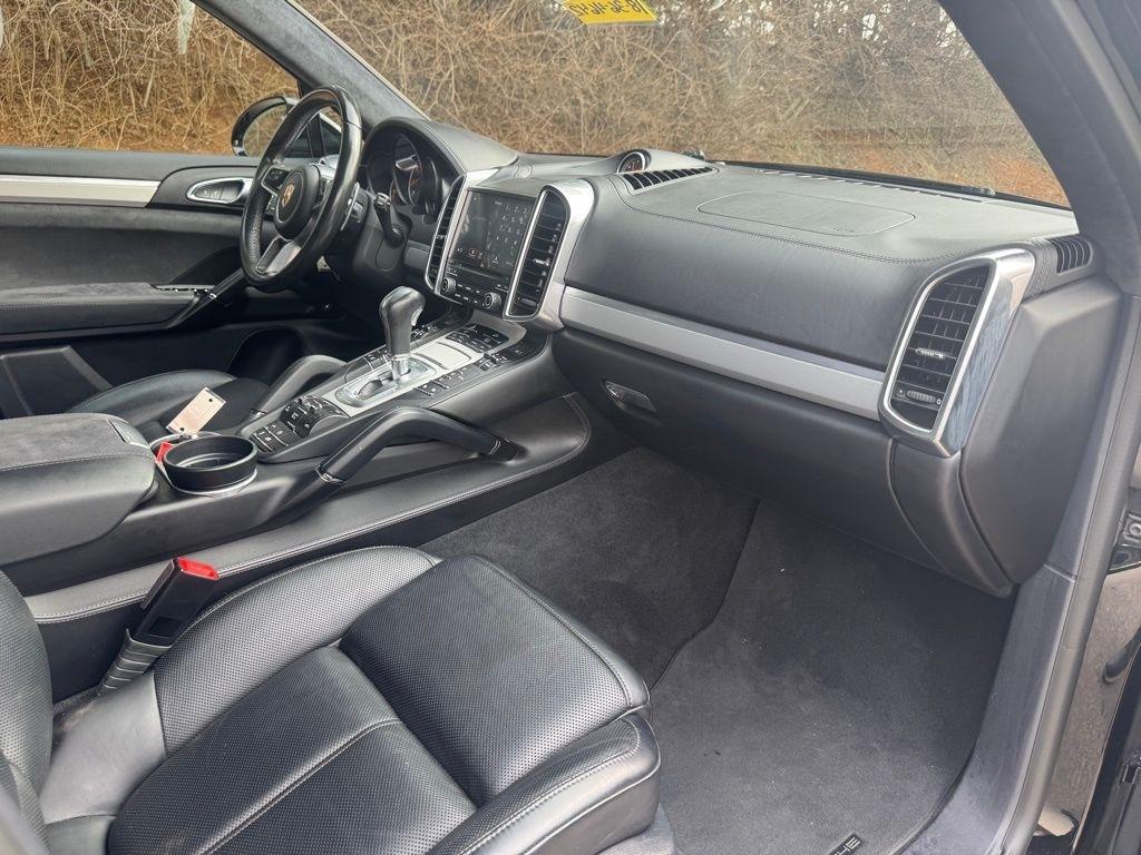 Porsche Cayenne  2018